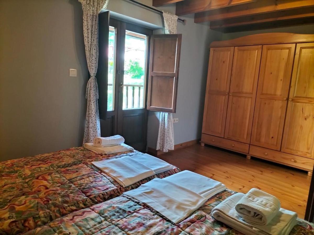 Apartamentos La Corona Llames de Parres Dış mekan fotoğraf
