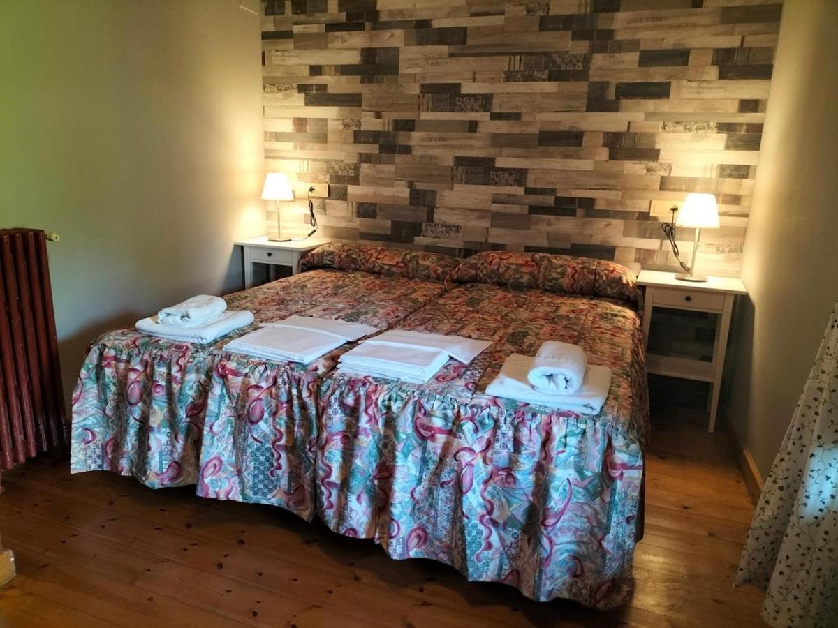 Apartamentos La Corona Llames de Parres Dış mekan fotoğraf