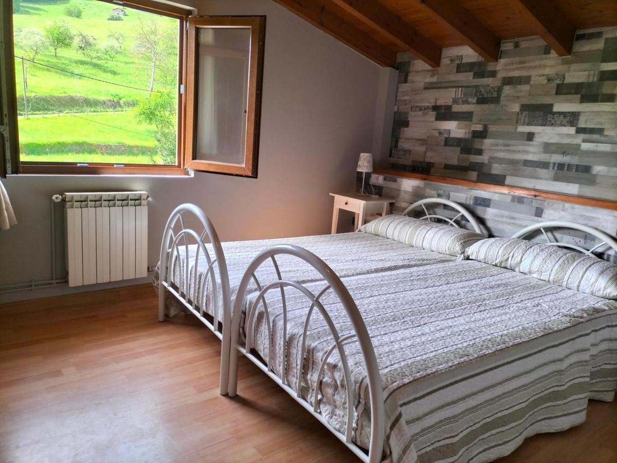 Apartamentos La Corona Llames de Parres Dış mekan fotoğraf
