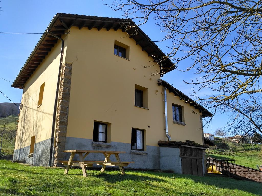 Apartamentos La Corona Llames de Parres Dış mekan fotoğraf